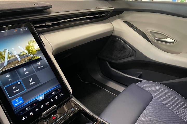 Blå Ford Explorer fra 2025