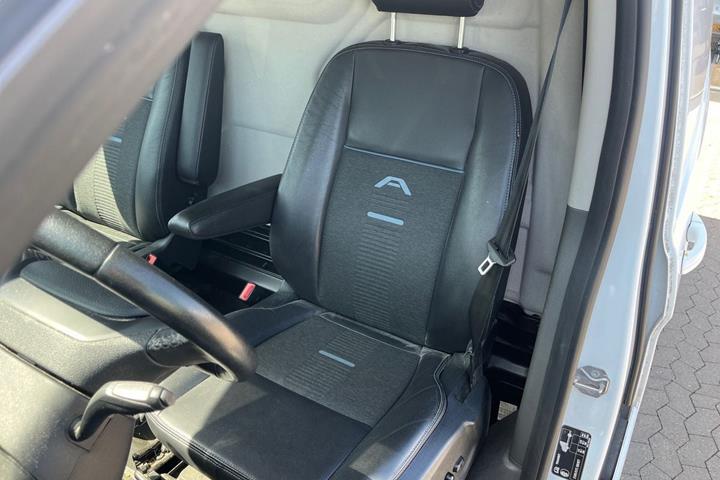 Beige Ford Transit Custom 300 L2 fra 2021