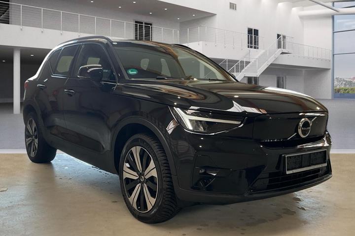 Sort Volvo XC40 fra 2023