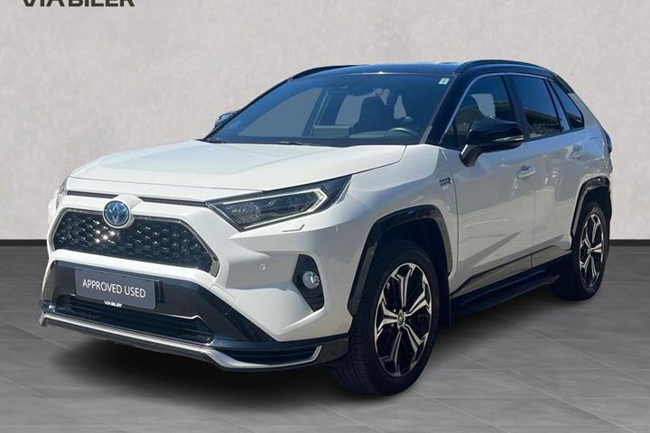 Hvid Toyota RAV4 Plug-in fra 2021