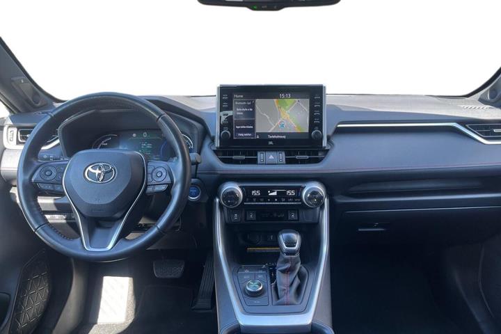 Hvid Toyota RAV4 Plug-in fra 2021
