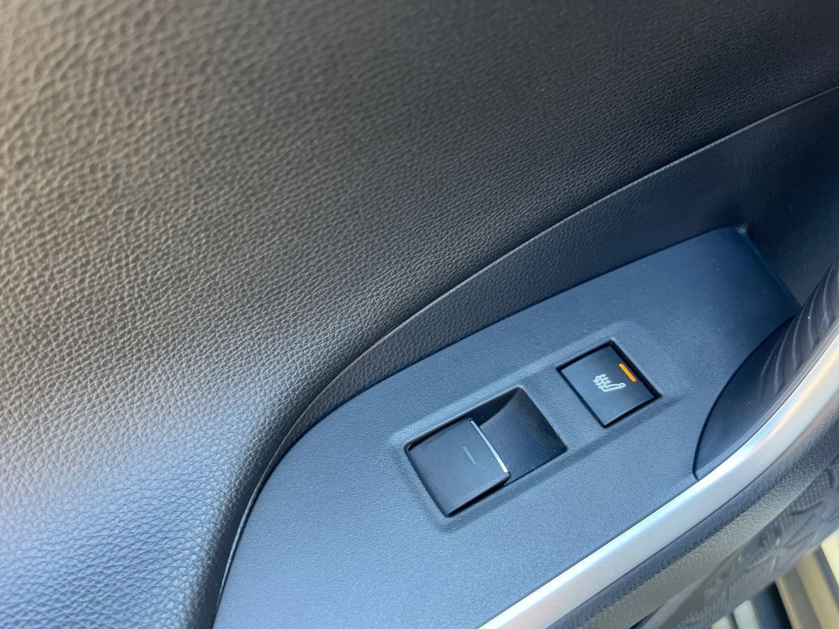 Hvid Toyota RAV4 Plug-in fra 2021