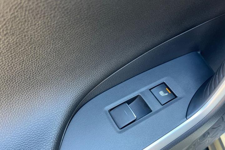 Hvid Toyota RAV4 Plug-in fra 2021