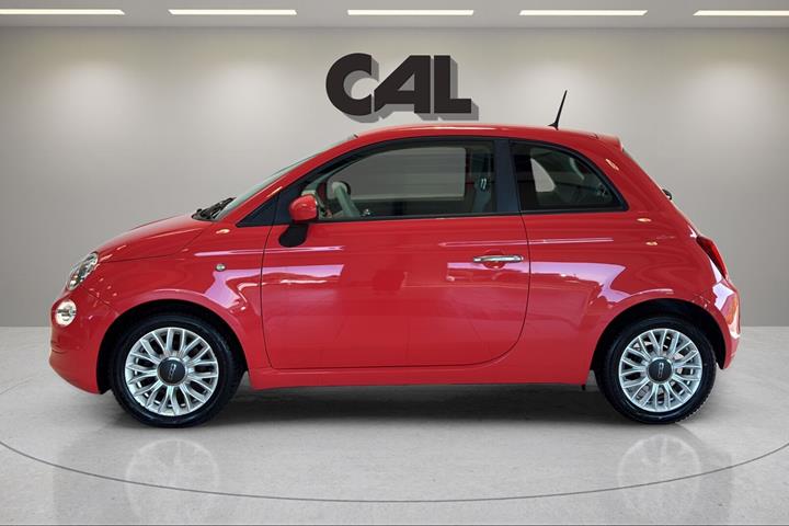 Rød Fiat 500 fra 2016