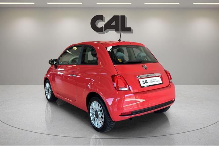 Rød Fiat 500 fra 2016