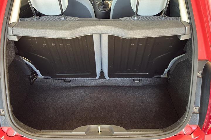 Rød Fiat 500 fra 2016