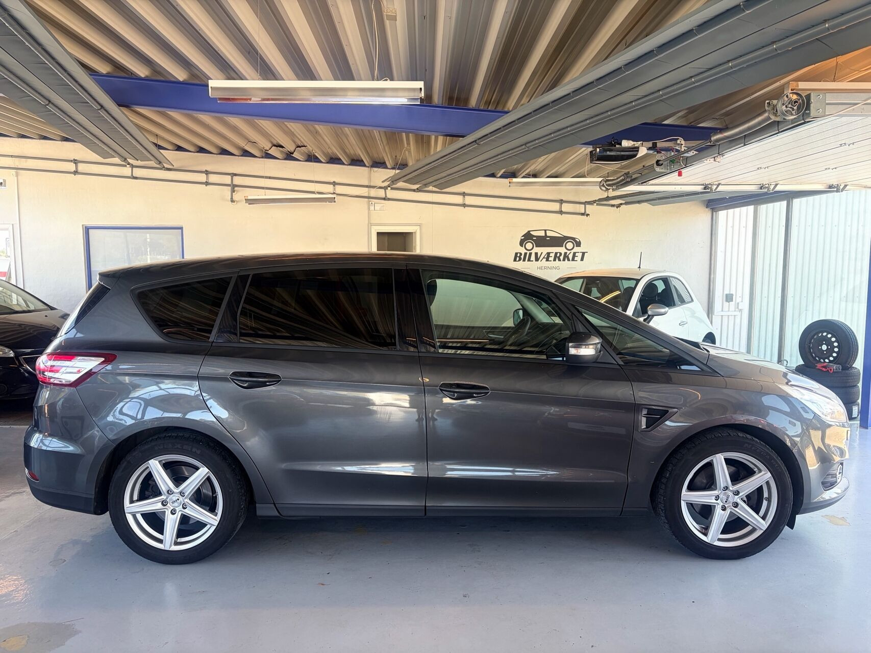 undefined Ford S-MAX fra 2016