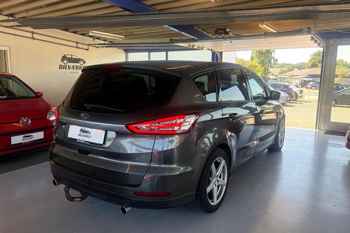 undefined Ford S-MAX fra 2016