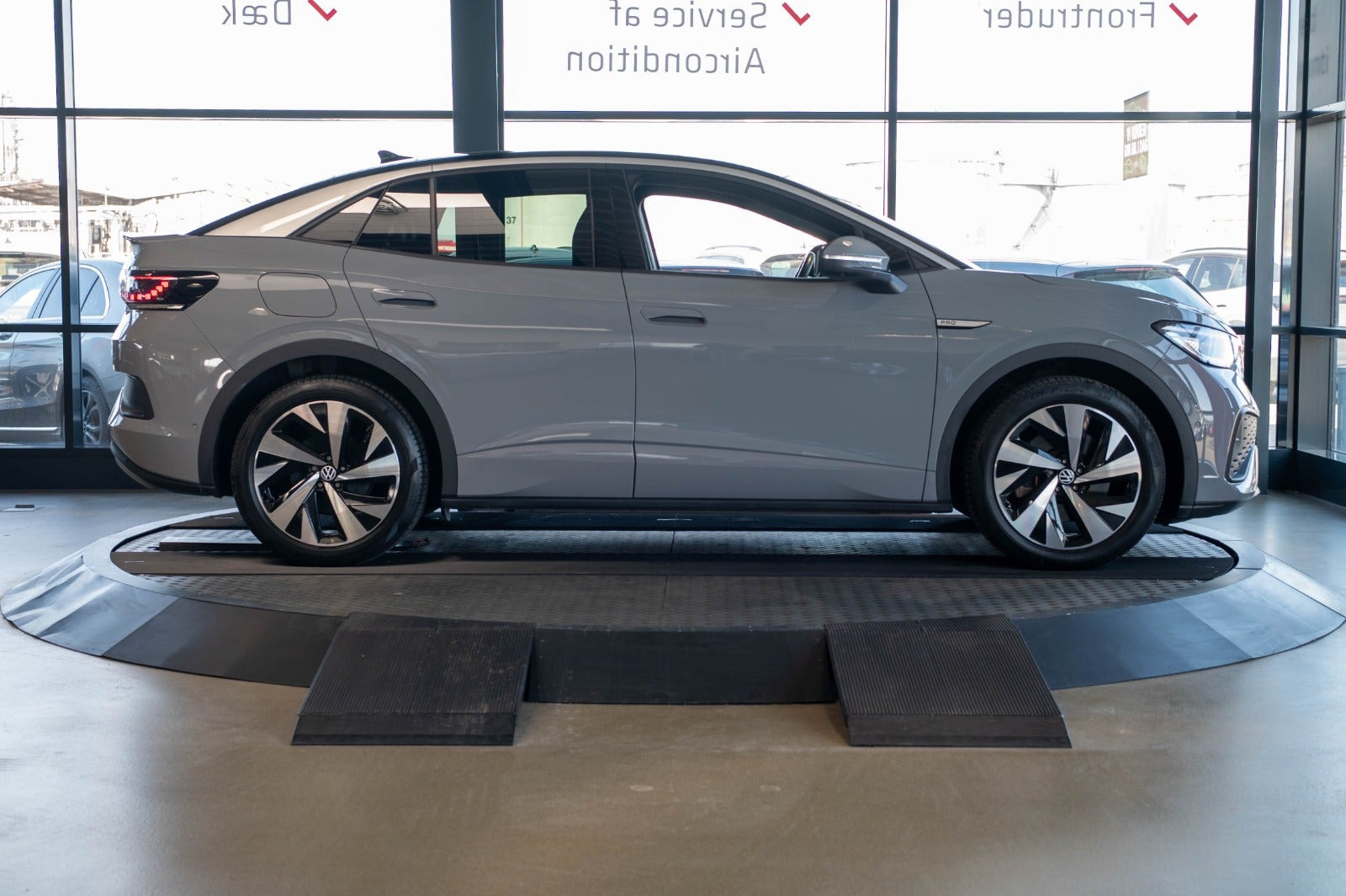 Grå VW ID.5 fra 2023