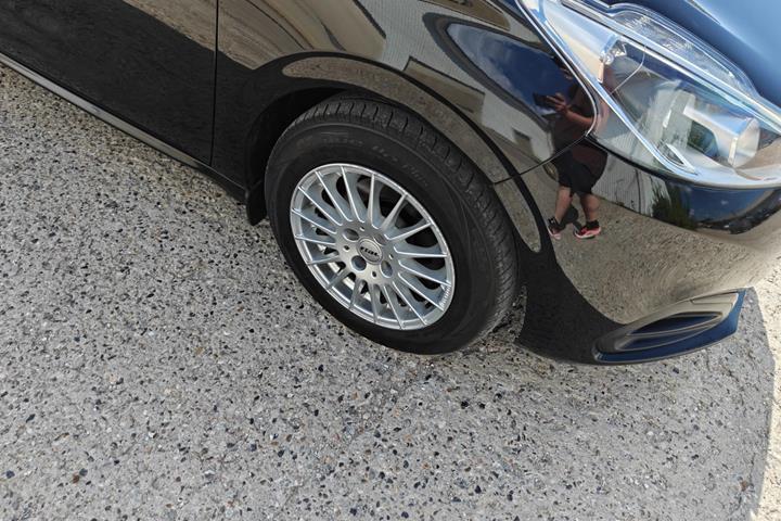 undefined Peugeot 208 fra 2018