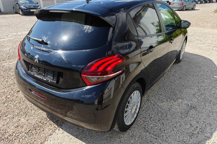 undefined Peugeot 208 fra 2018
