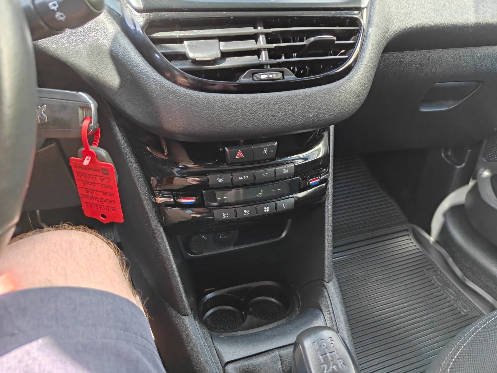 undefined Peugeot 208 fra 2018