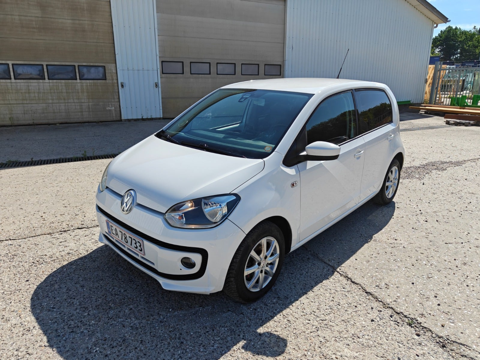 Gul VW UP! fra 2013