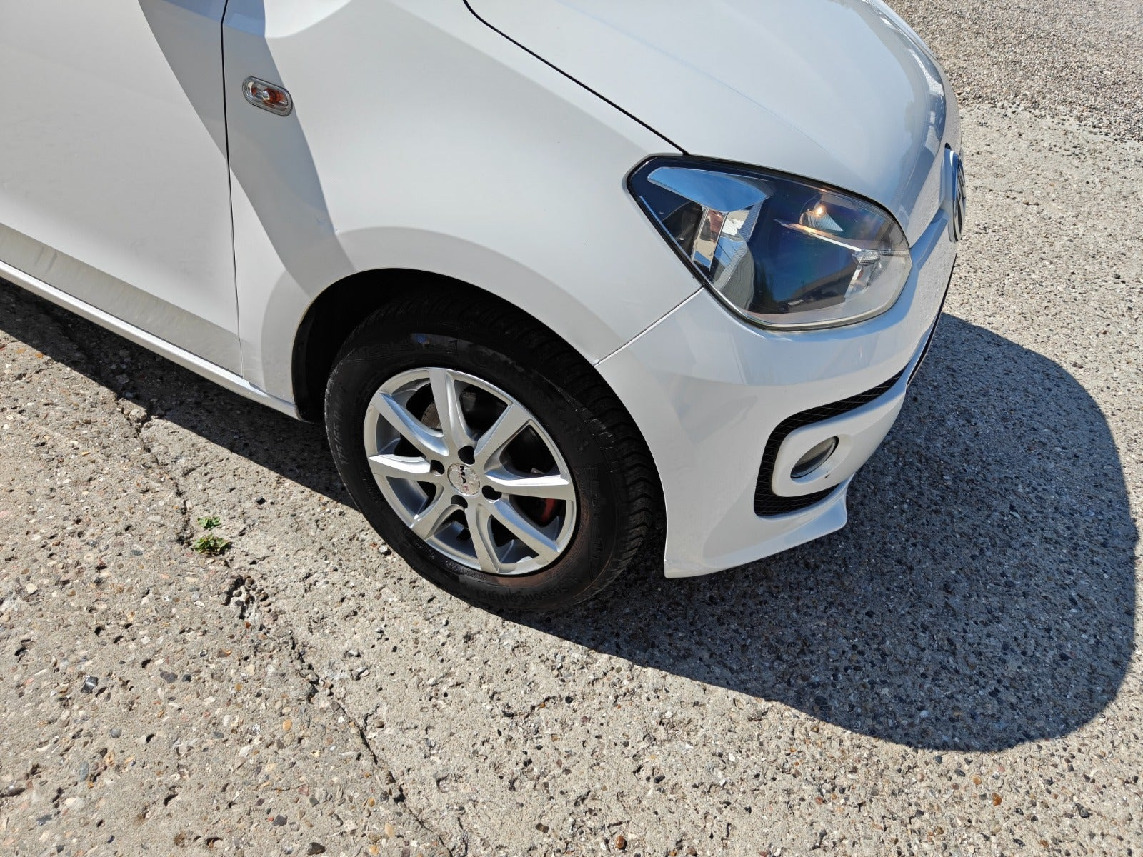 Gul VW UP! fra 2013