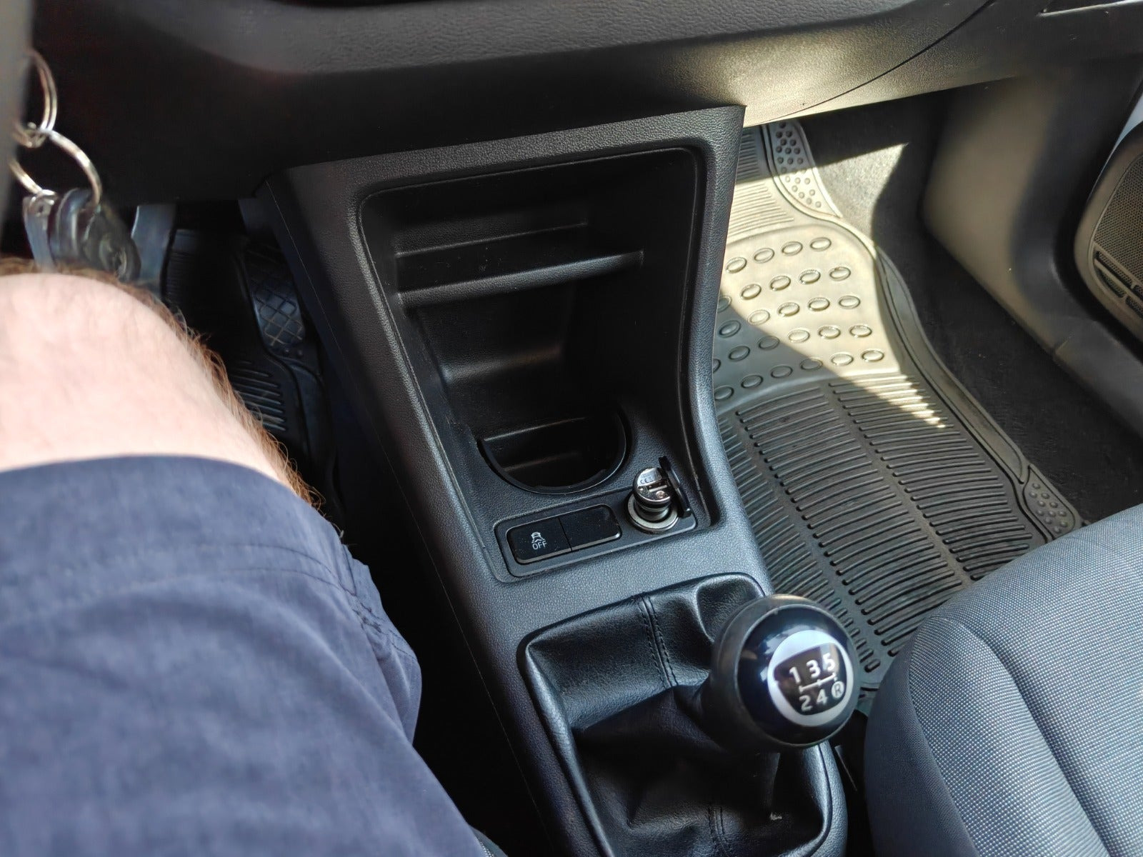 Gul VW UP! fra 2013