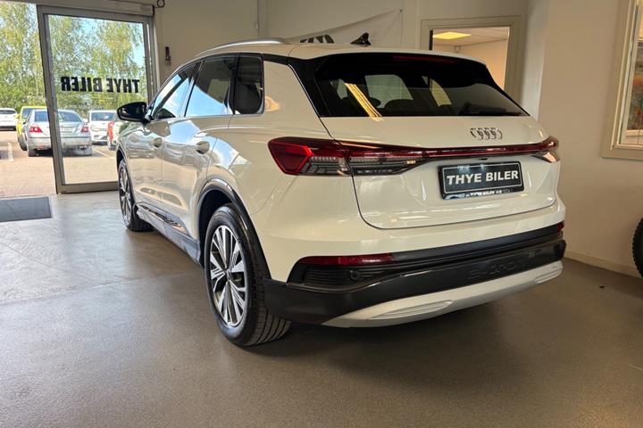 Hvid Audi Q4 e-tron fra 2023
