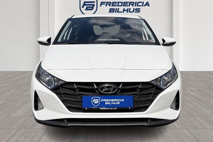 Hvid Hyundai i20 fra 2022