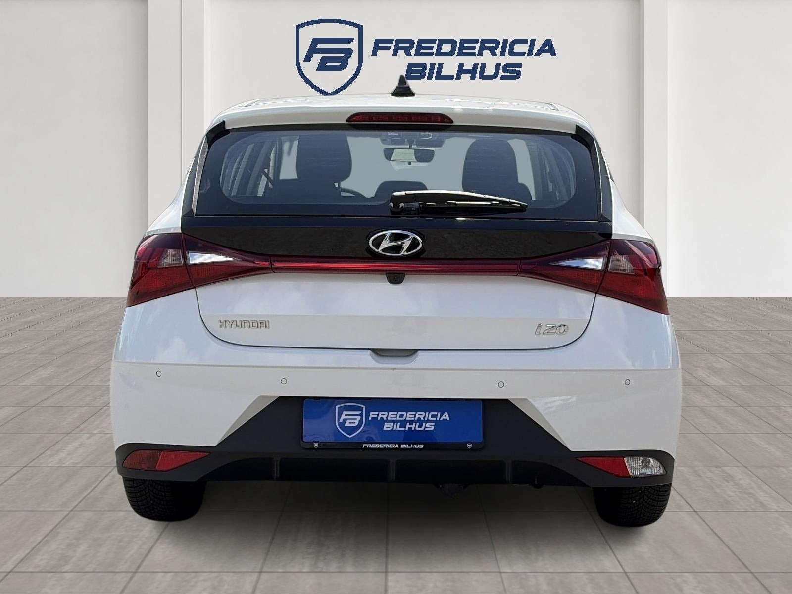 Hvid Hyundai i20 fra 2022