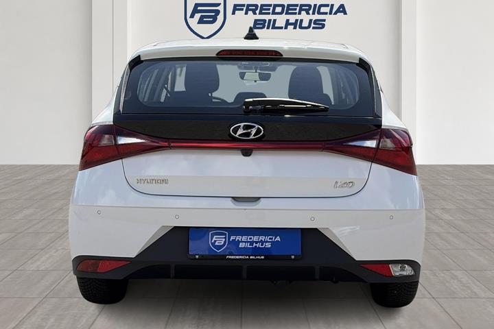 Hvid Hyundai i20 fra 2022