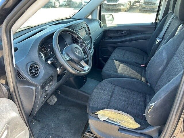 Sort Mercedes Vito 116 fra 2016