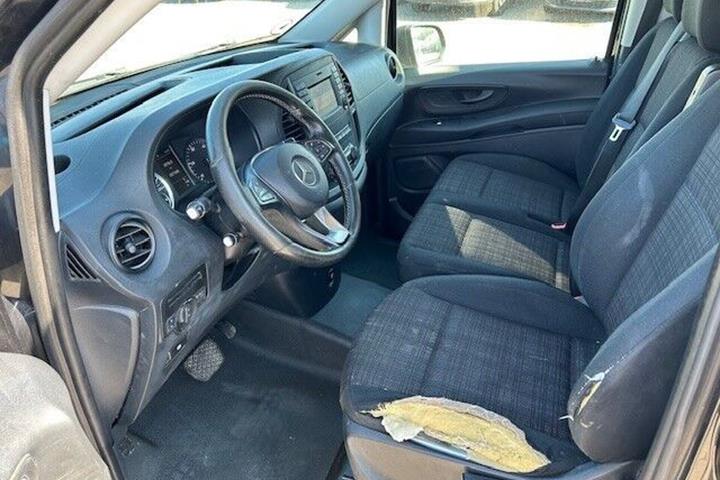 Sort Mercedes Vito 116 fra 2016