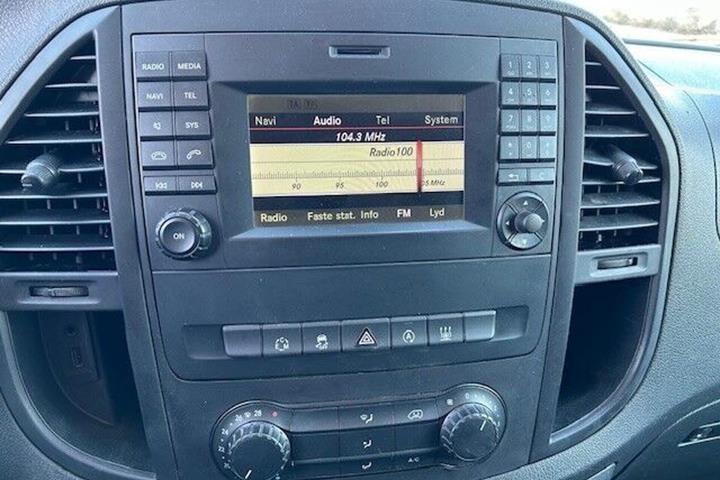 Sort Mercedes Vito 116 fra 2016