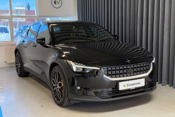 Sort Polestar 2 fra 2021 set udefra