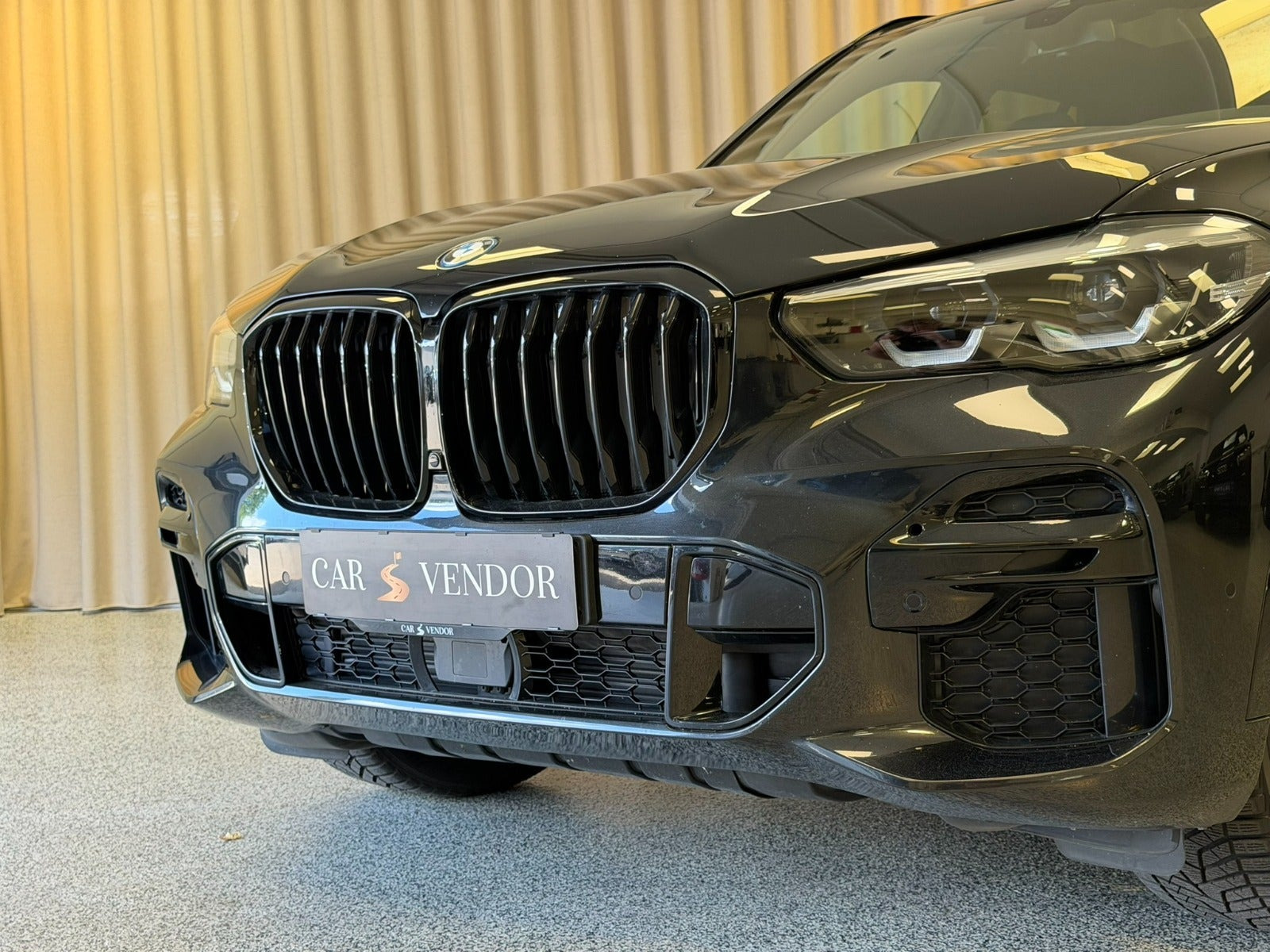Sort BMW X5 fra 2022