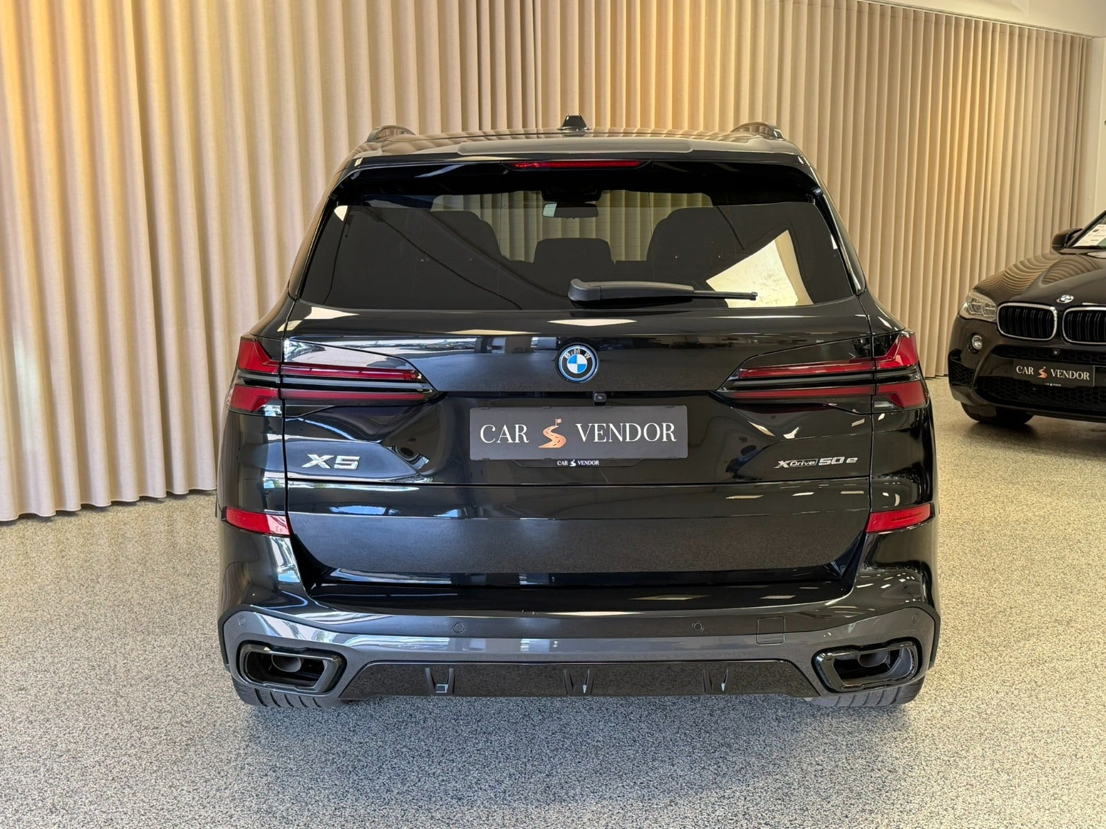 Sort BMW X5 fra 2024