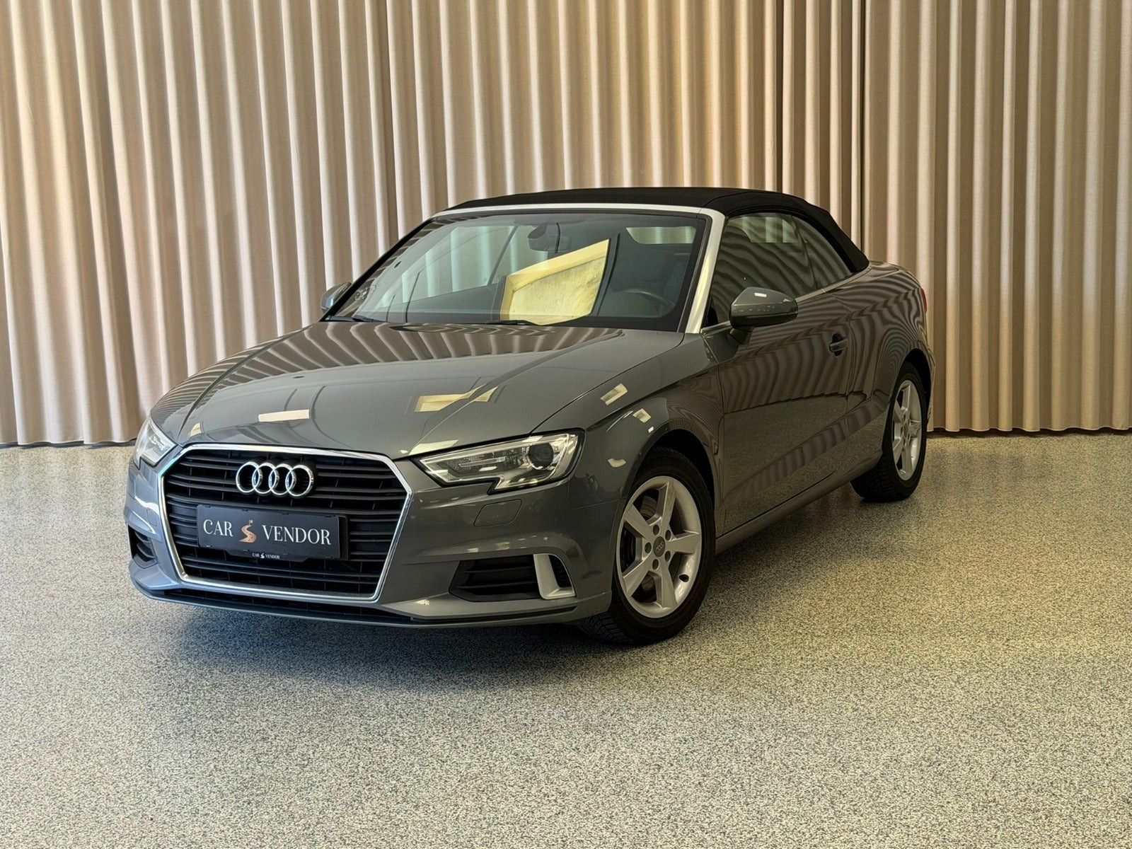 Grå Audi A3 fra 2019