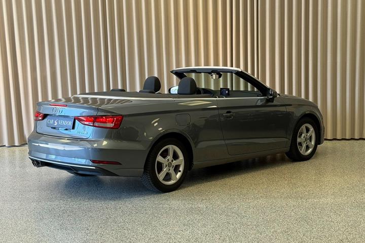 Grå Audi A3 fra 2019
