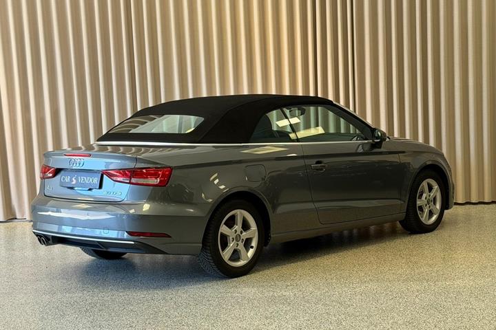 Grå Audi A3 fra 2019