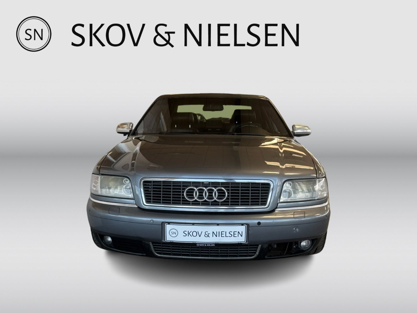 undefined Audi S8 fra 2001