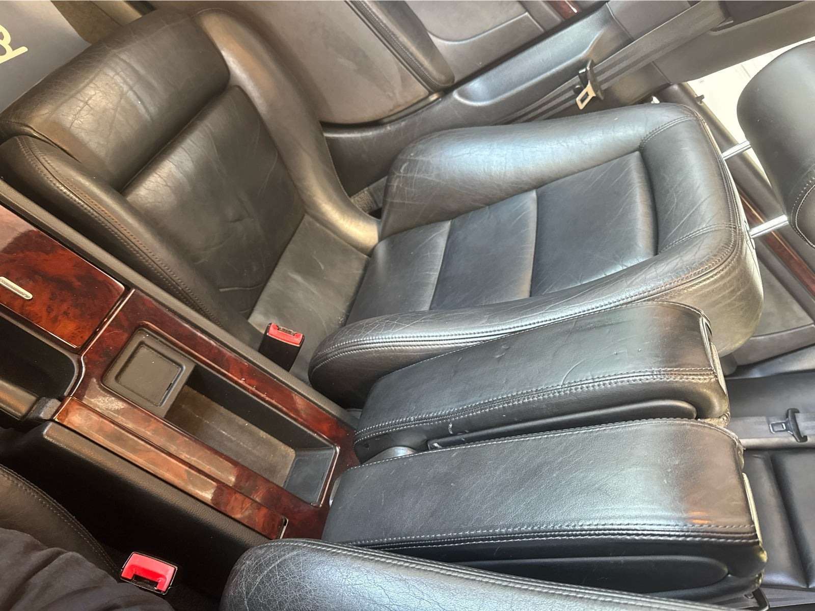 undefined Audi S8 fra 2001