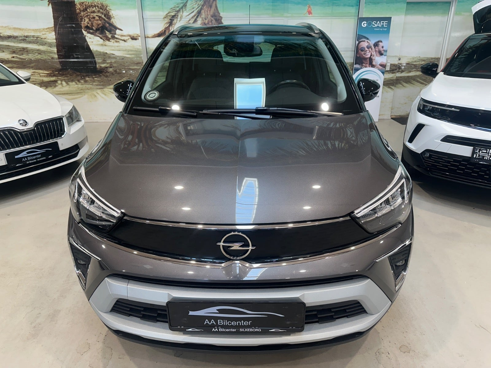 Grå Opel Crossland fra 2021