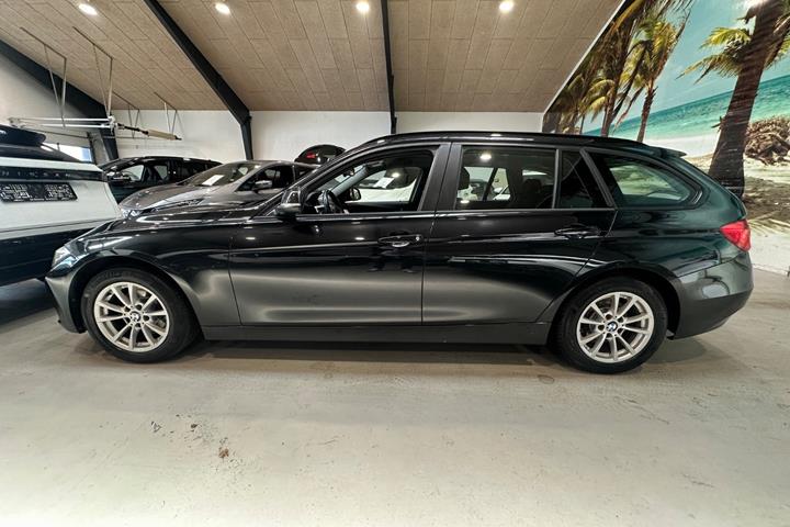 Sort BMW 320d fra 2013