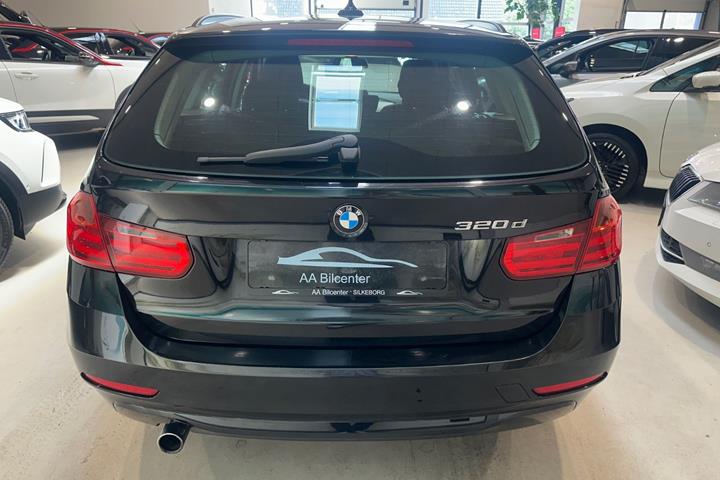 Sort BMW 320d fra 2013