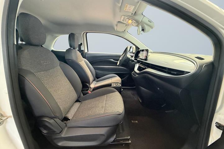 Hvid Fiat 500e fra 2022
