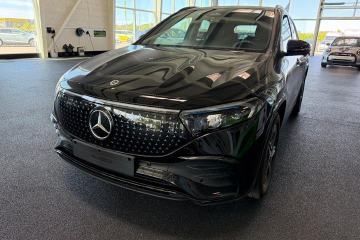 Sort Mercedes EQA250+ fra 2025