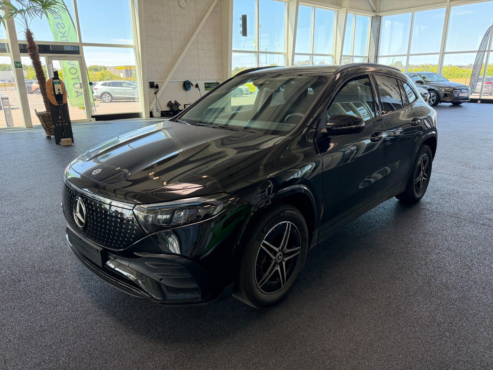 Sort Mercedes EQA250+ fra 2025