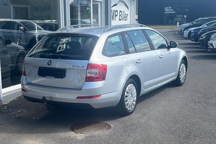 Sølv Skoda Octavia fra 2014