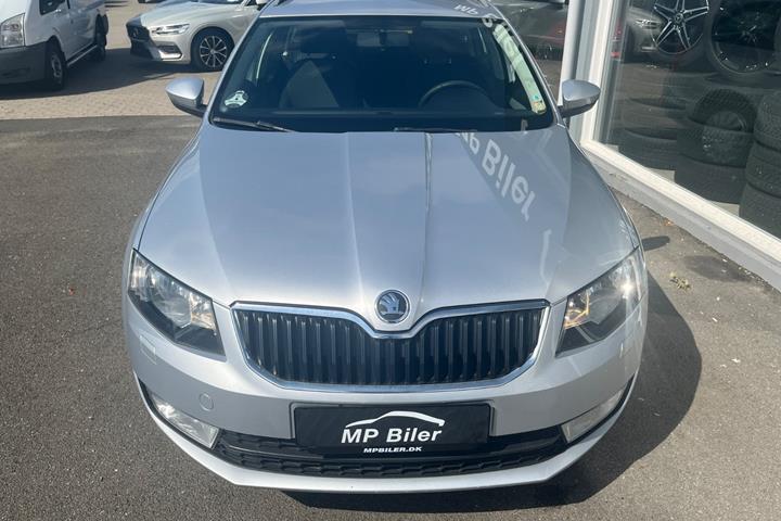 Sølv Skoda Octavia fra 2014