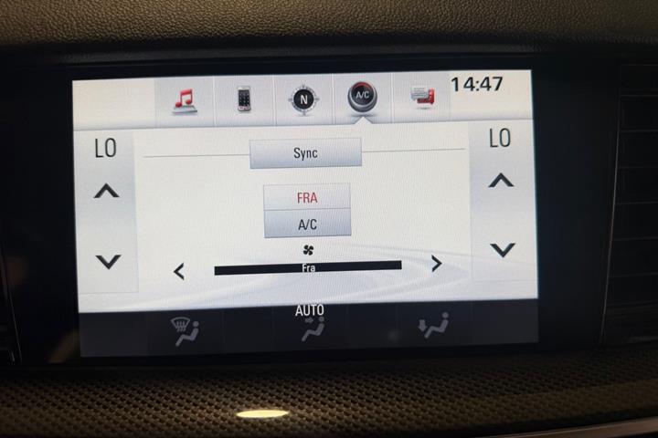 Grå Opel Insignia fra 2018