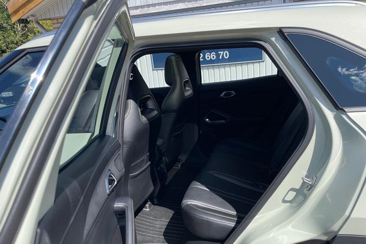 Beige BYD Atto 2 fra 2025