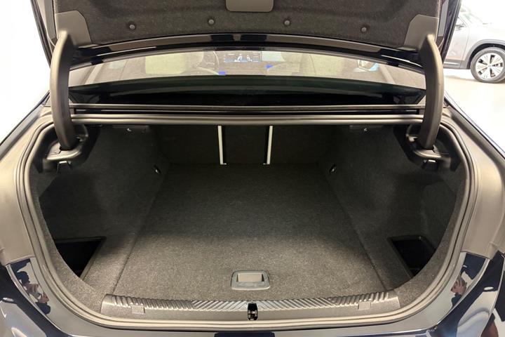 undefined BMW i5 fra 2025