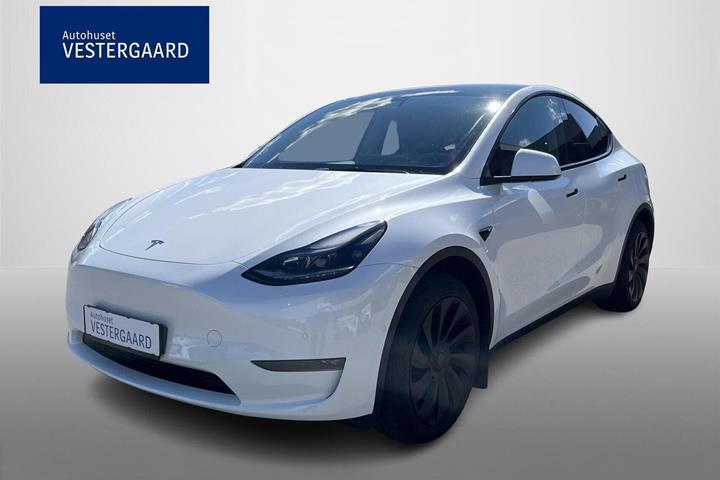 Hvid Tesla Model Y fra 2022