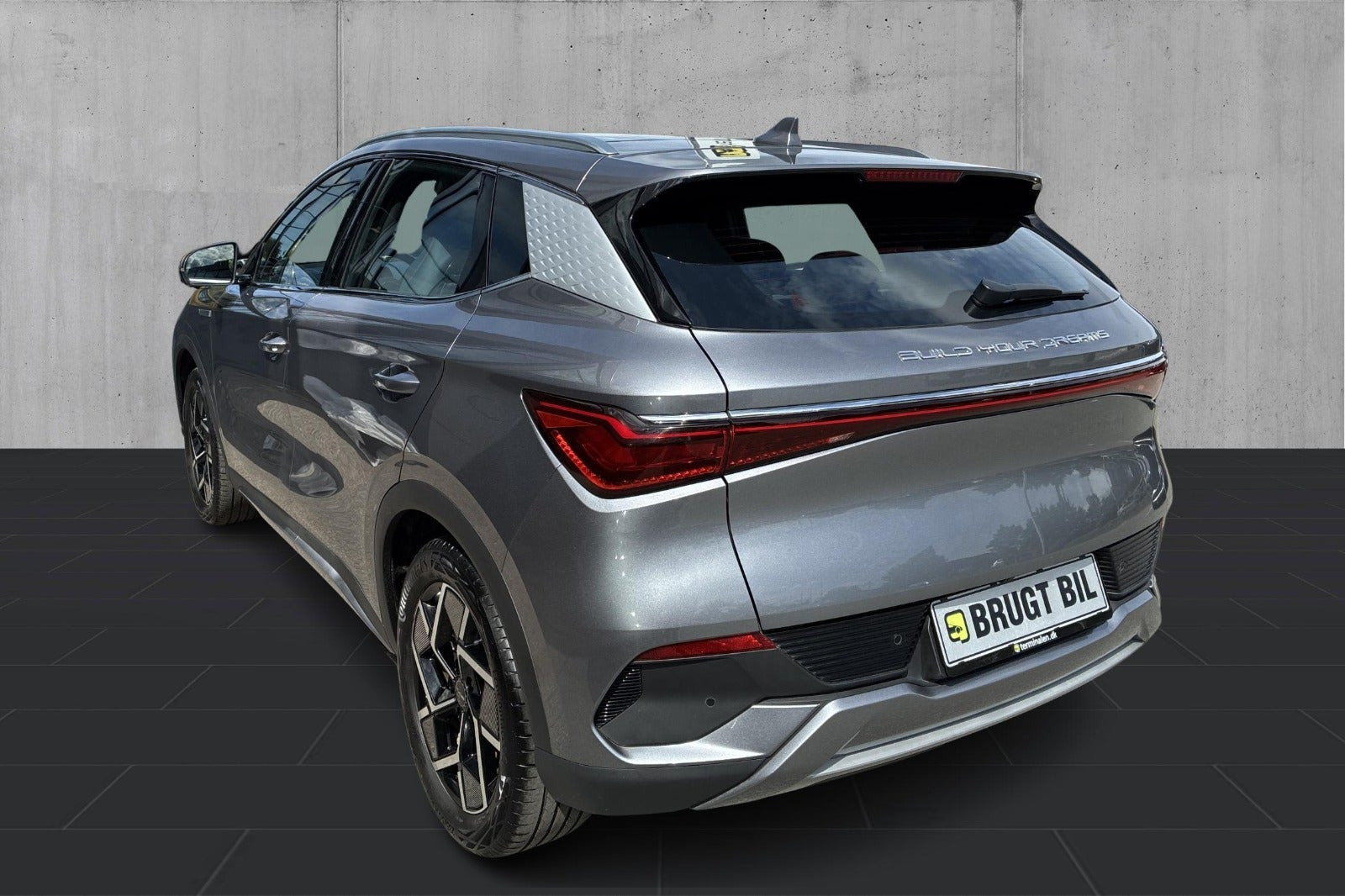 Grå BYD Atto 3 fra 2024