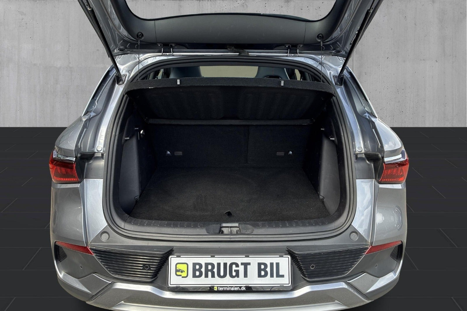 Grå BYD Atto 3 fra 2024