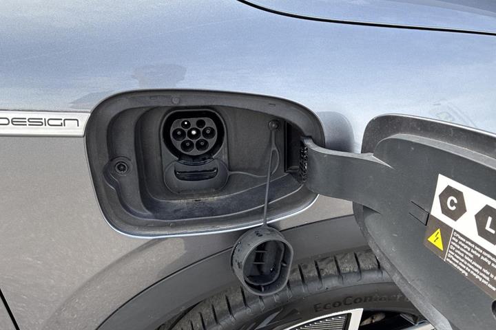 Grå BYD Atto 3 fra 2024