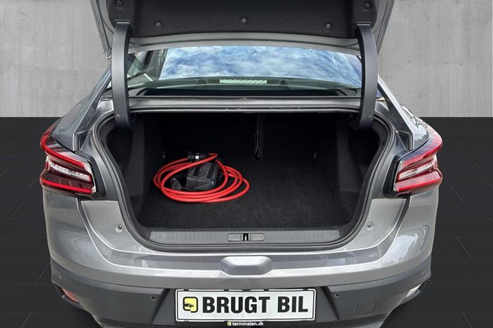 Grå Citroën ë-C4 X fra 2025